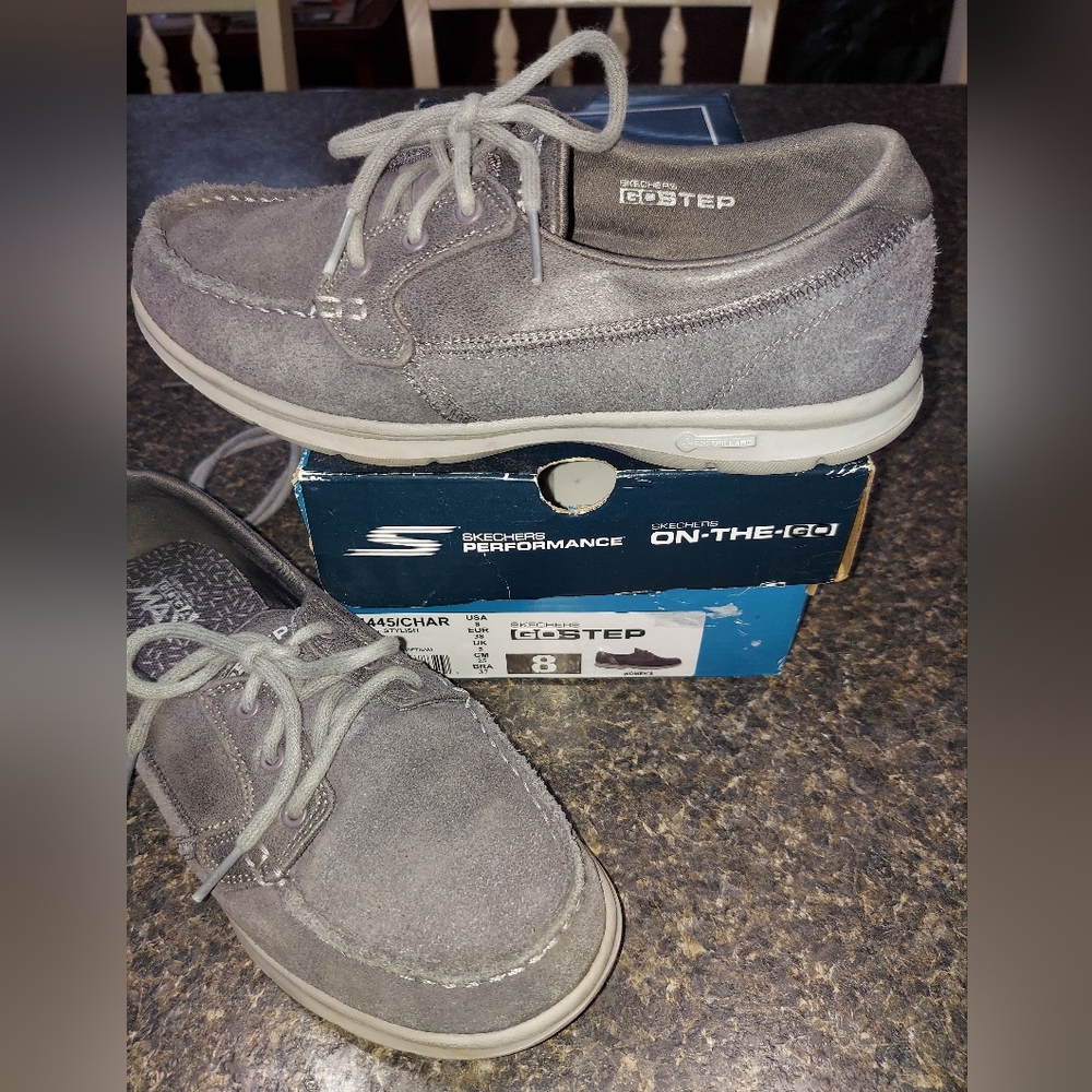 Sketchers GoStep loafers